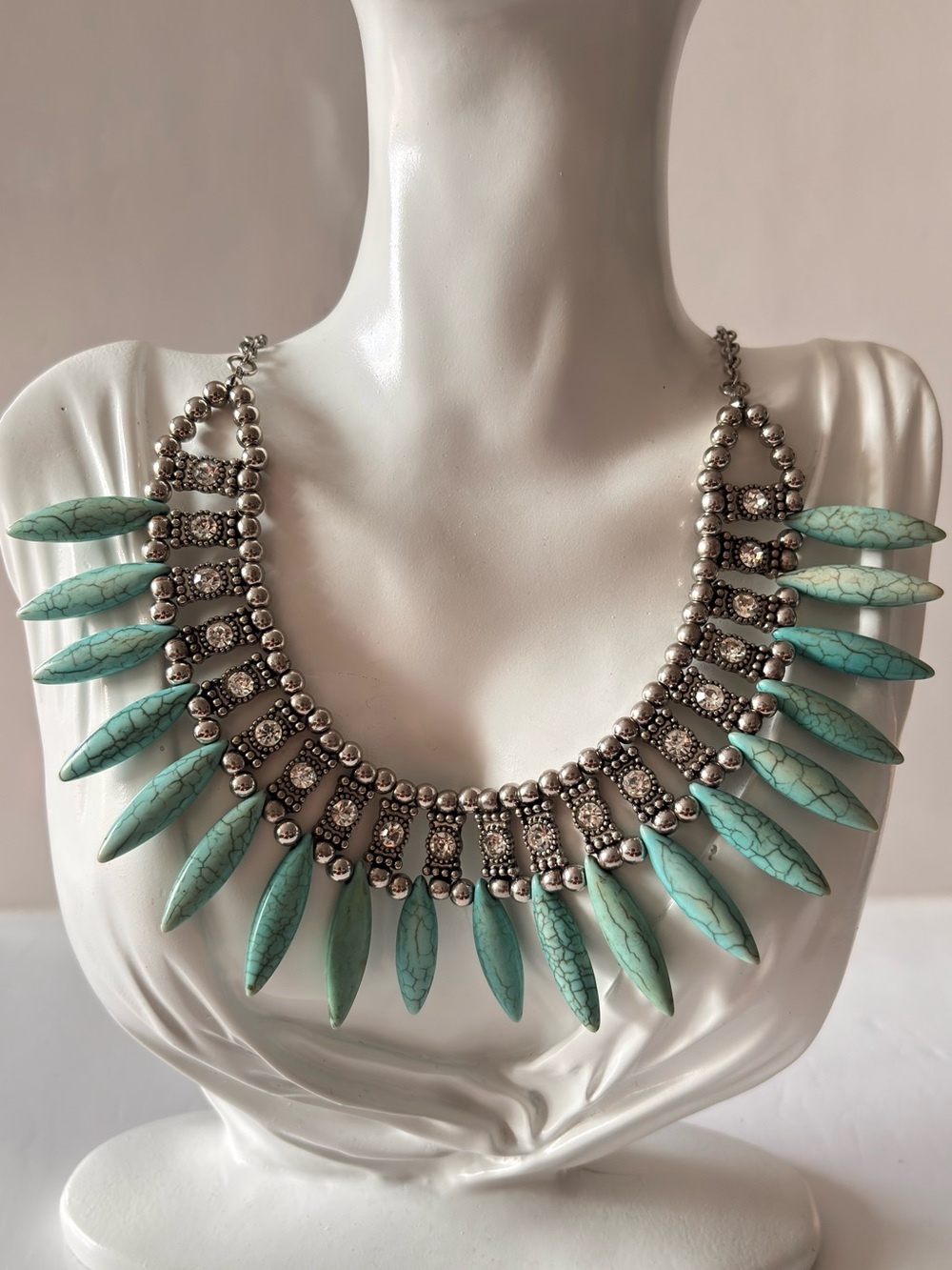 Real turquoise and silver tone whit clear rhinestones statement necklace